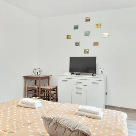 The Pedestrian Street Апартаменты Сараево