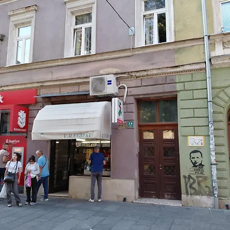 The Pedestrian Street Апартаменты Сараево
